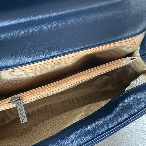 Women Handbag Purse Bag Shoulder Navy Blue Quilted Top Handle Extra Strap 11”x9” - Picture 6 of 7